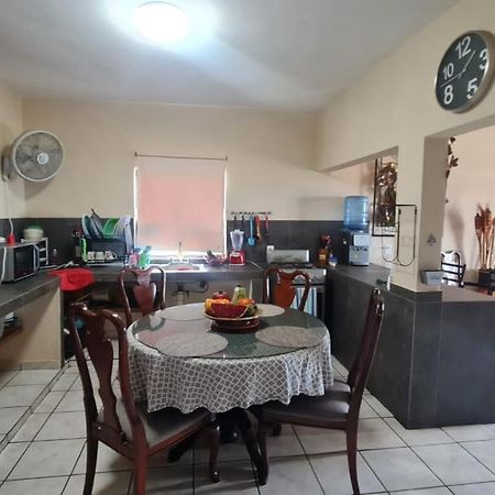 Casa A Pie De Playa Isla De La Piedra Appartement Mazatlán Buitenkant foto