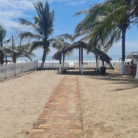 Casa A Pie De Playa Isla De La Piedra Appartement Mazatlán Buitenkant foto